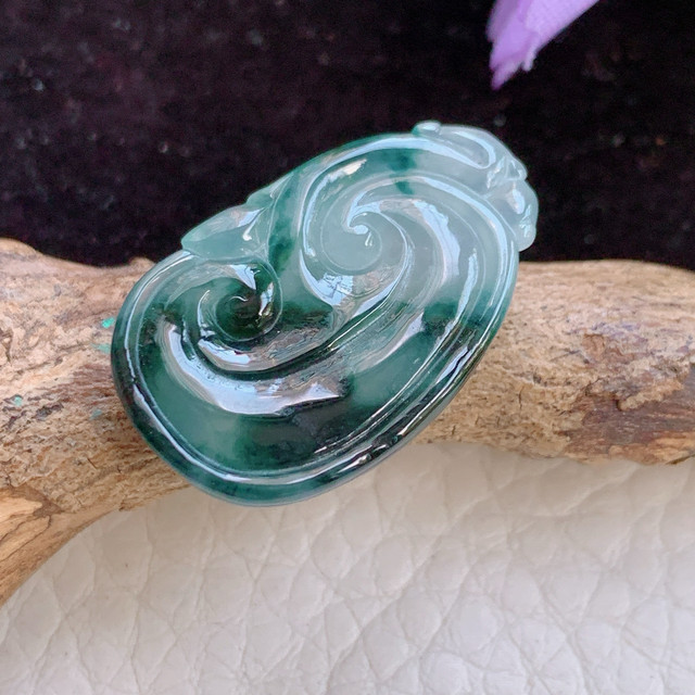 Lz real shot 25.3*16.5*5 natural jade Ruyi Lan Yun everything goes smoothly small Ruyi jade pendant jade pendant