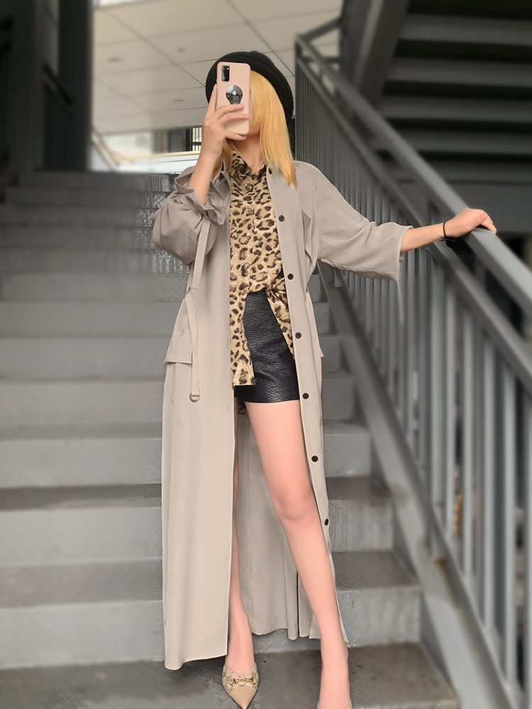 怪你过分美丽秦岚莫向晚明星同款衣服 夏秋长款风衣外套防晒衫 2020 怪你过分美丽秦岚莫向晚明星同款衣服 夏秋长款风衣外套防晒衫 2020