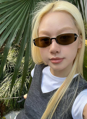 2024新款摩登复古茶色窄框高级感太阳眼镜猫眼显瘦墨镜防紫外线女