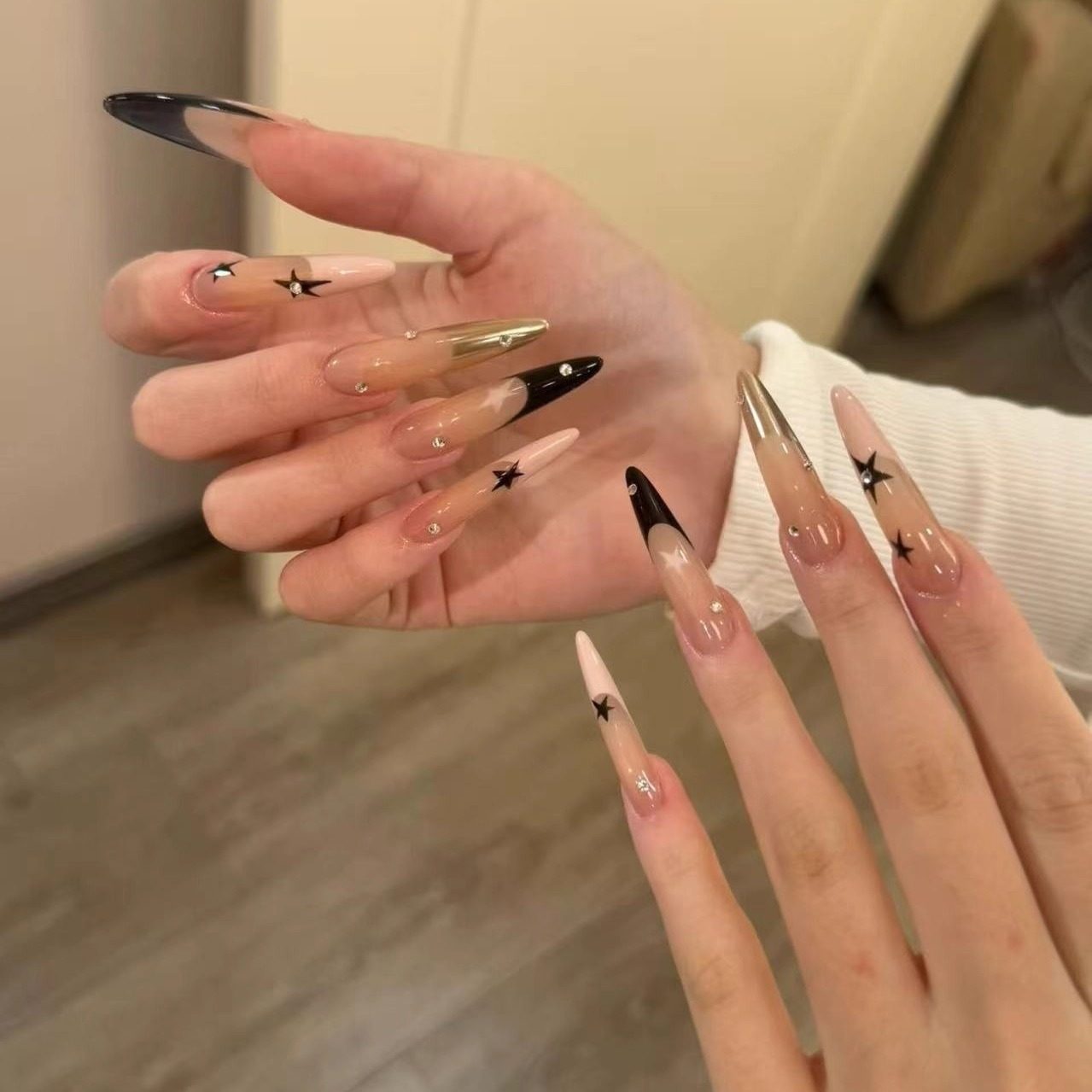 M128四芒甜星甜酷高级黑粉穿戴甲法式星星美甲贴片可拆,淘宝优惠券,粉丝福利购,淘宝优惠卷