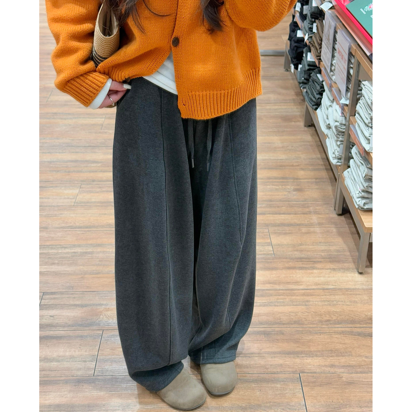 加绒加厚弯刀休闲阔腿裤女大码秋冬胖妹妹宽松显瘦慵懒感直筒长裤,淘宝优惠券,粉丝福利购,淘宝优惠卷