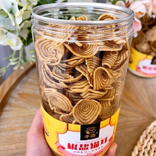 牛浩椒盐猫耳酥罐装网红爆款潮汕特产薄脆怀旧小零食办公休闲食品 - 图1