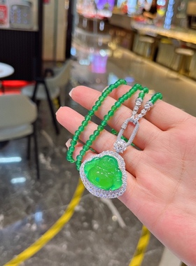 天然爆款新款绿玉髓银镶嵌笑脸弥勒佛轻奢小众佛公玉髓珠扣项链