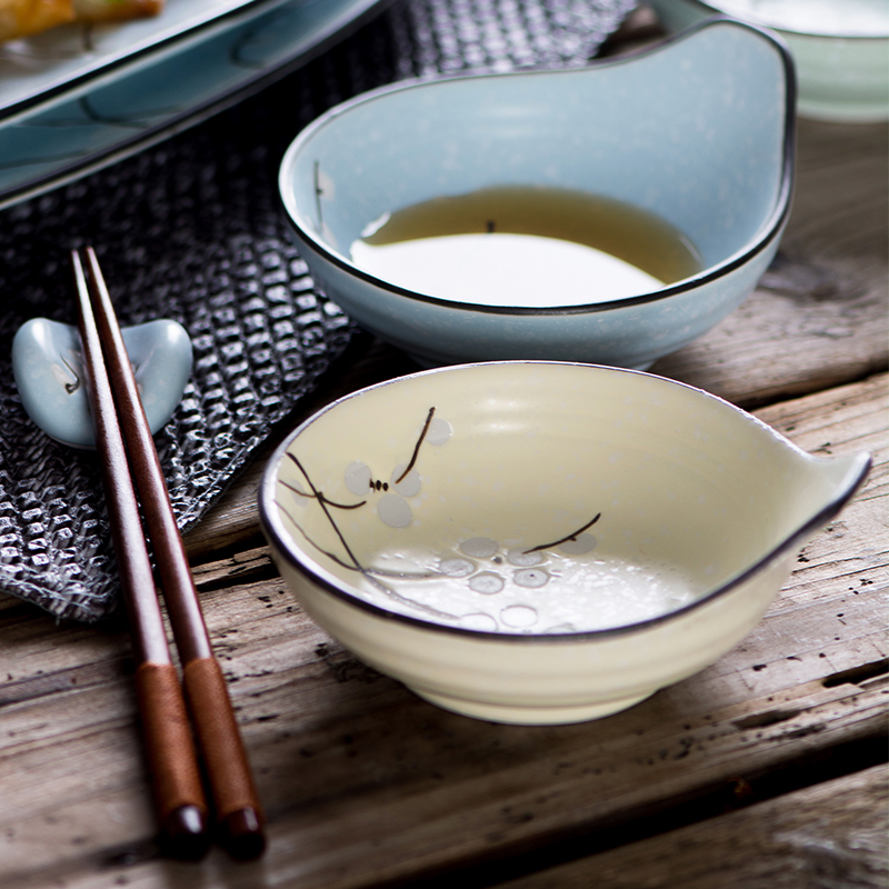 日式和风梅花陶瓷饭碗甜品碗创意带手柄小吃碗调料碗家用小菜碟子