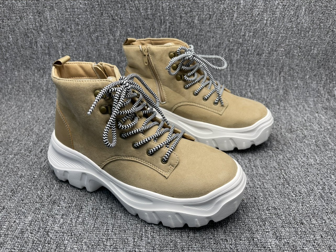 日单纯原尾 夹棉增高女士休闲中筒靴马丁靴雪地靴,淘宝优惠券,粉丝福利购,淘宝优惠卷