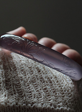 天然巴西帝王紫冰种玉髓手镯子少女款雕刻兰草花蝴蝶紫罗兰玛瑙