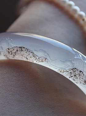 原创设计风雕刻玛瑙饰品玉髓手镯