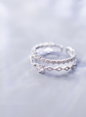 单钻花边双层甜美风菱形银戒指