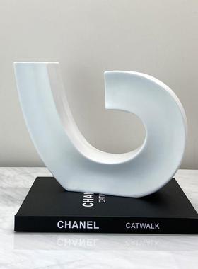 现代简约创意抽象音符摆件几何树脂白色样板间酒店软装饰品