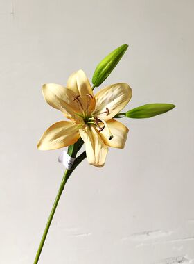新款3D高品质手感保湿香水百合EVA白色多花瓣百合仿真花假花直销