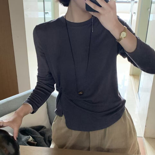 feel blessed2026春季韩系设计感侧边扭结长袖打底T恤女530118 - 图2
