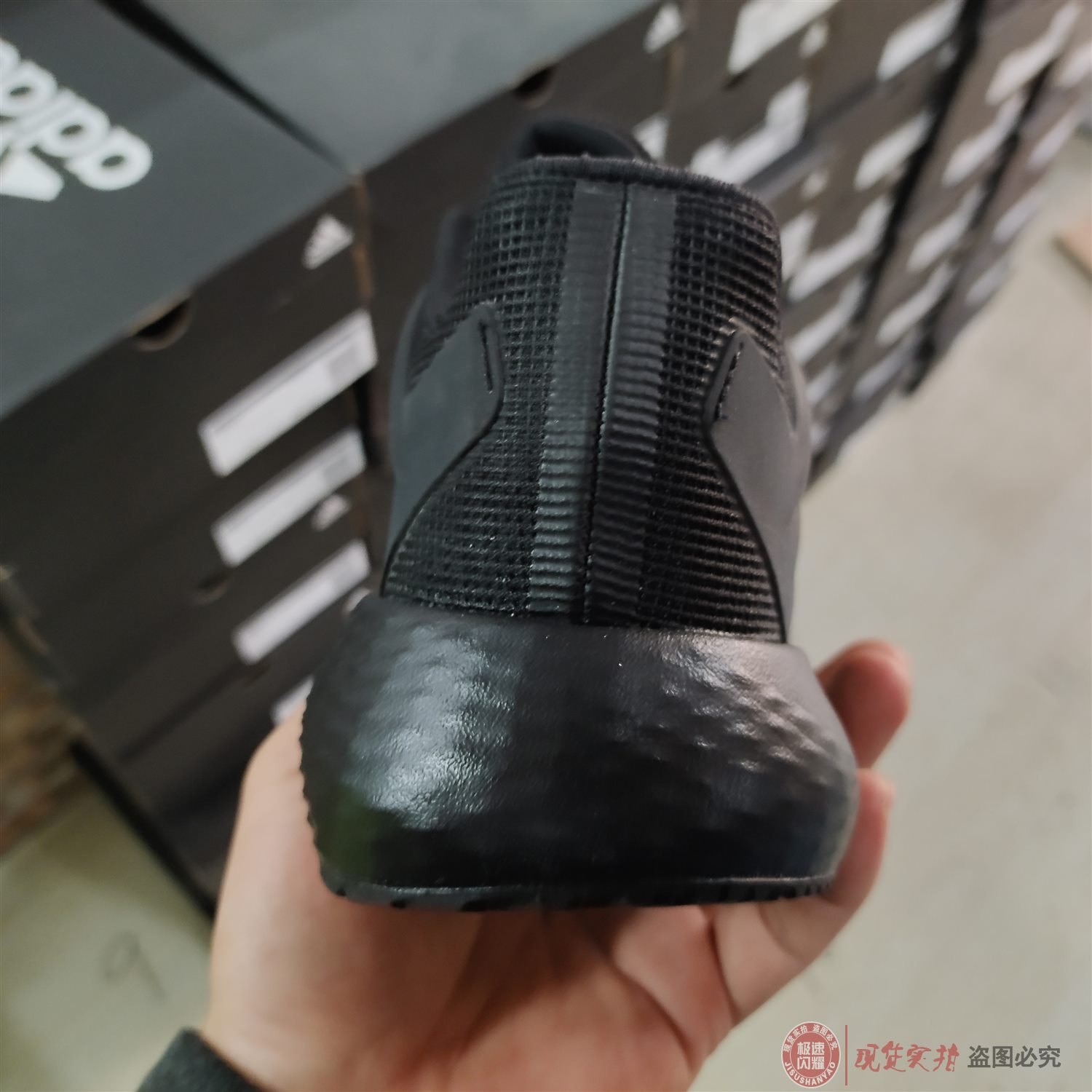 Adidas阿迪达斯鞋子男2021冬季新款减震运动鞋Bounce跑步鞋EG9626 - 图2