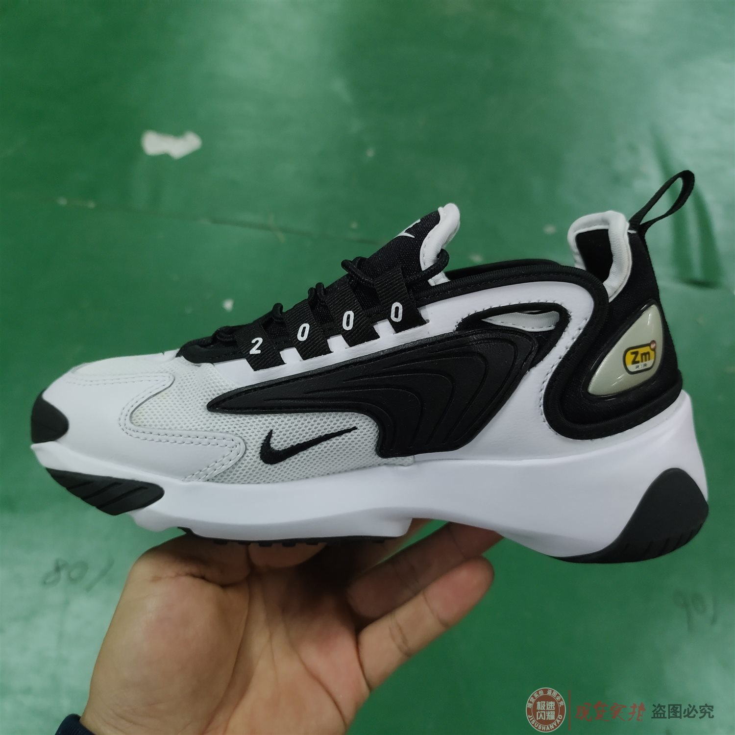 Nike耐克新款女子ZOOM 2K熊猫鞋复古休闲鞋AO0354-100-104-101 - 图1