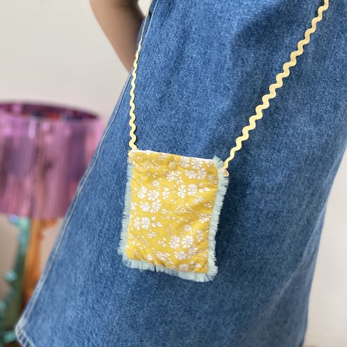 『Memory Pet』韩国louisdog宠物狗狗英文碎花外出单肩斜挎拾便袋 - 图3