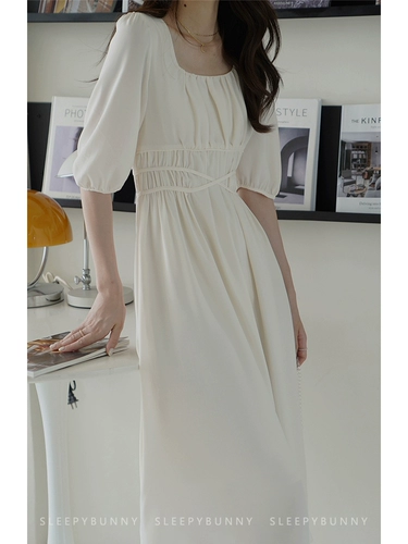 Шифоновое летнее ретро платье, длинная юбка, по фигуре, сезон 2021, квадратный вырез, рукава фонарики, с рукавом