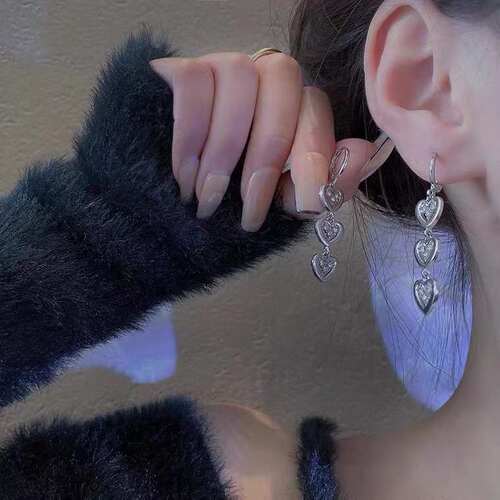 925银针新品爱心耳环网红爆款耳饰女耳扣设计高级感气质耳钉饰品 - 图0