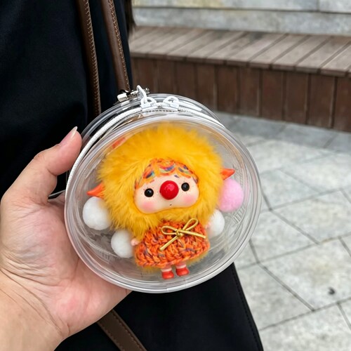李宇春CHOUCHOU娃包同款毛绒挂件保护套玩偶防尘收纳展示遛娃包挂 - 图3