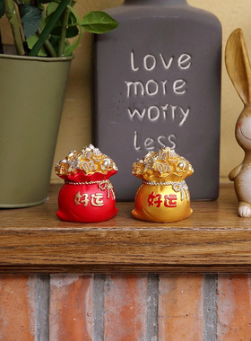 新年吉祥物聚宝盆好运发财钱袋树脂工艺品可爱蛋糕装饰摆件