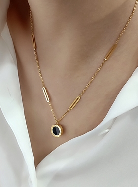 2022春夏新款ins双面戴黑白贝壳钛钢项链女经典百搭不掉色时髦金