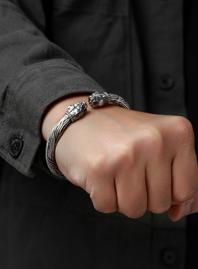 本命年手工祥云虎头纯银手镯男士