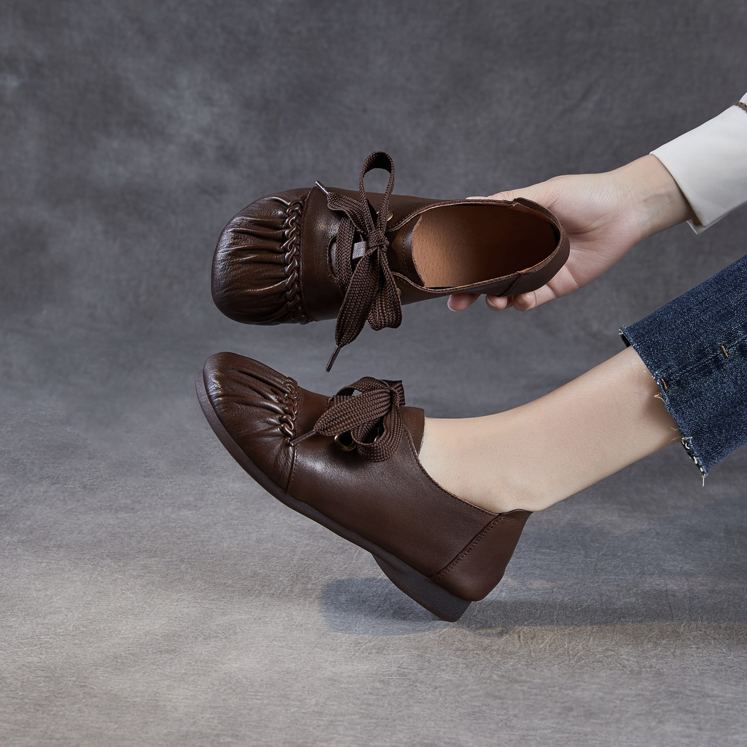 2025春秋新款手工复古真皮软底休闲小皮鞋女舒适系带褶皱妈妈单鞋,淘宝优惠券,粉丝福利购,淘宝优惠卷