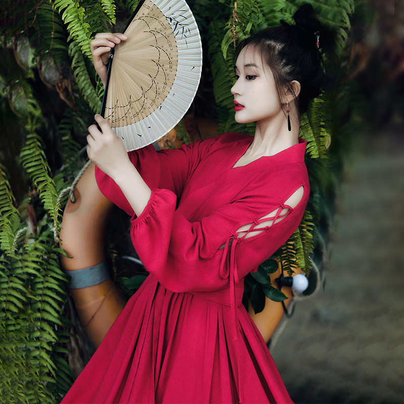 现货【朱砂流霞】文艺大摆连衣裙女春季新款V领收腰镂空系带长裙,淘宝优惠券,粉丝福利购,淘宝优惠卷