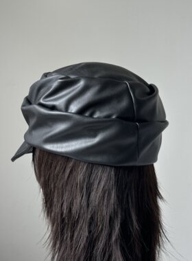 原创英伦复古PU皮黑色褶皱报童帽女秋冬平顶宽檐显脸小百搭帽子