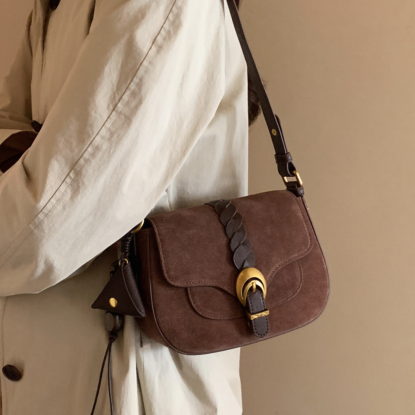 南风Chio2nd 绯声摩卡马鞍包 磨砂牛皮秋冬复古单肩斜挎小包包女,淘宝优惠券,粉丝福利购,淘宝优惠卷