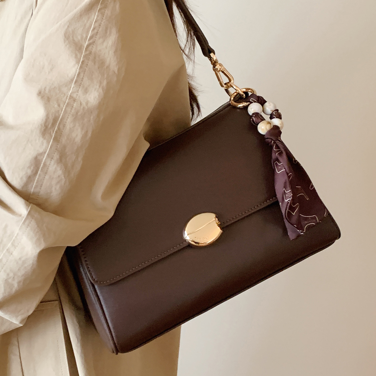 南风Chio2nd 黑咖慕斯小方包包女款秋冬简约通勤单肩腋下包斜挎包 - 图1