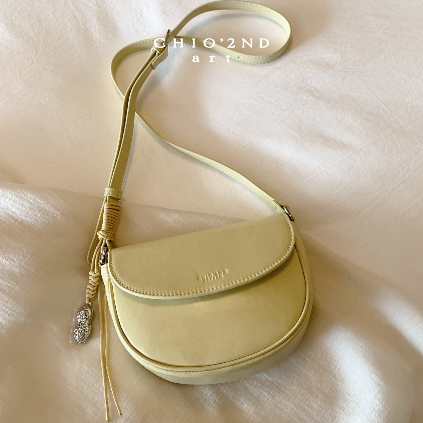 Chio2nd Half Sugar Milk Chestnut Saddle Bag