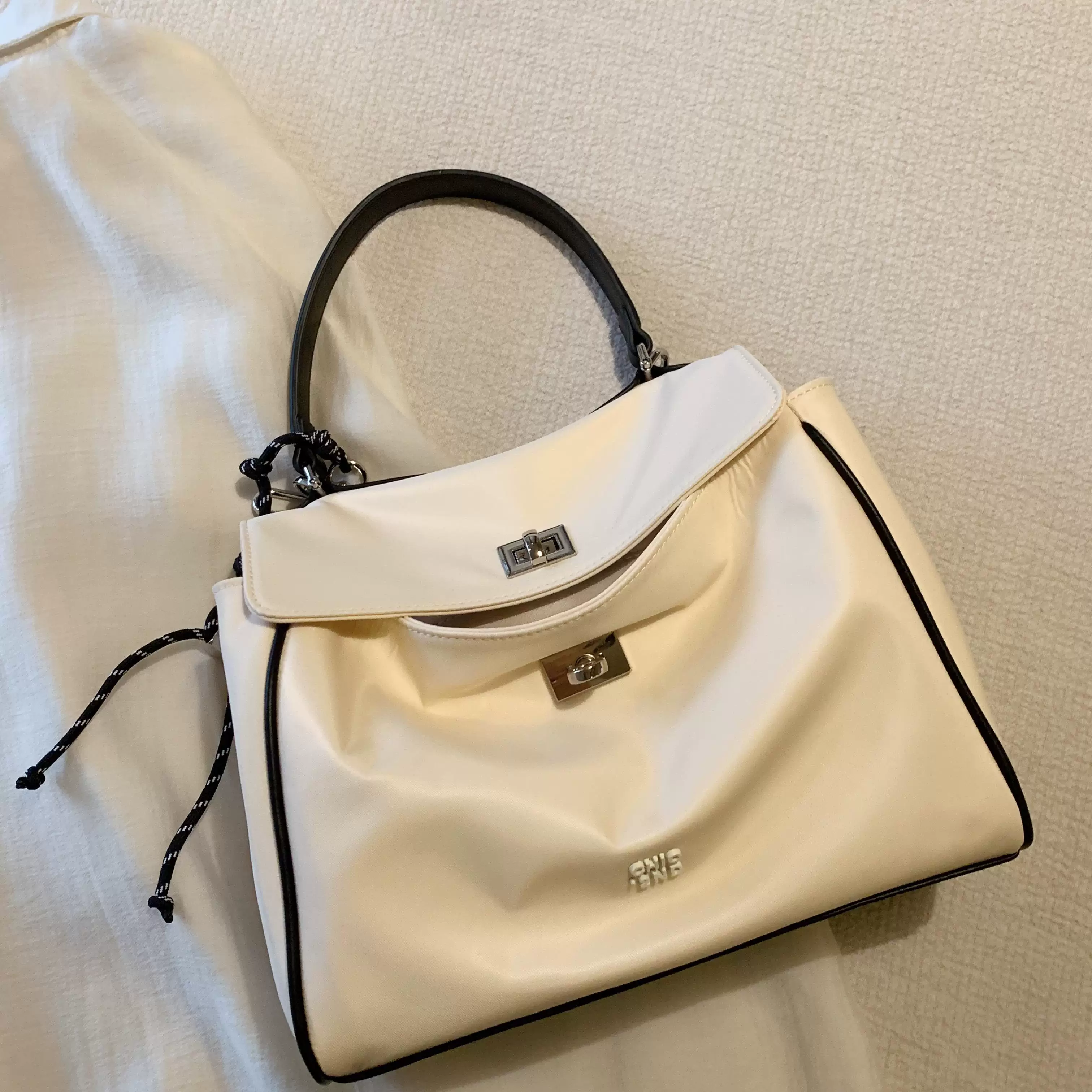 Nanfeng Chio2nd Chunbai Island Tote Bag Женская сумка 2025 Новый высококлассный атмосферный клатч через плечо