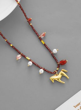 时来运转红色系石榴石小马珍珠