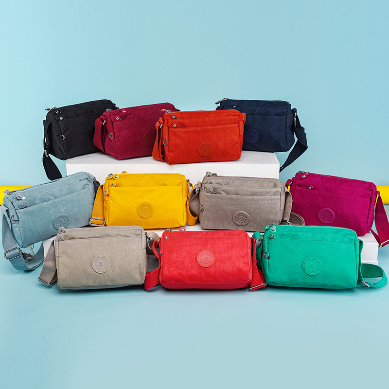 多隔层休闲尼龙牛津布包手机斜挎包 艾果果箱包女士包袋