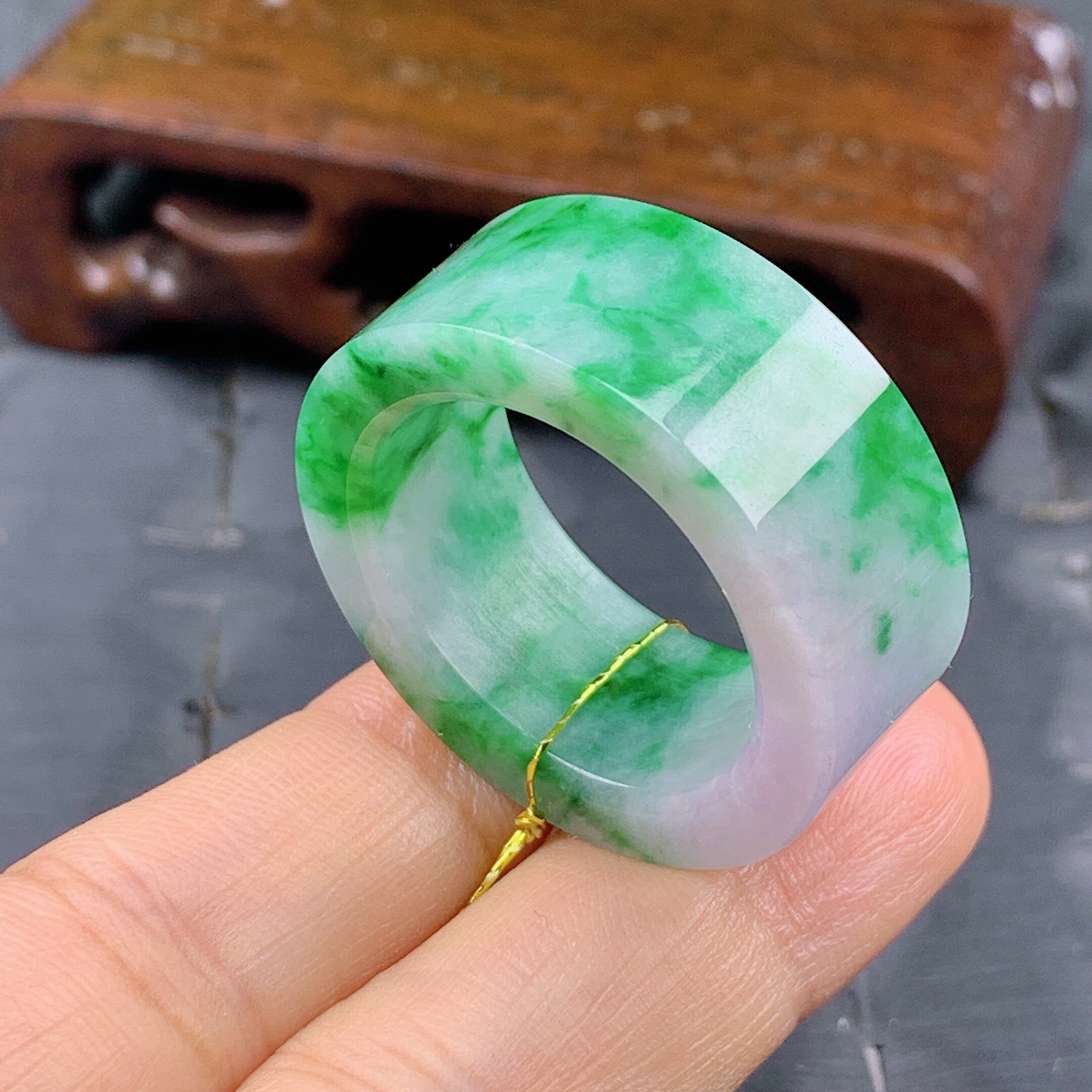 No. 28-29 Burmese natural A-grade jade T1114 inner diameter 22.4mm Piaoyang green spicy green ring finger
