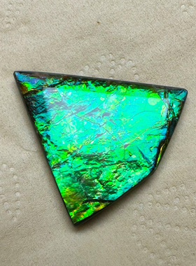 天然加拿大斑彩石 树脂面随形吊坠