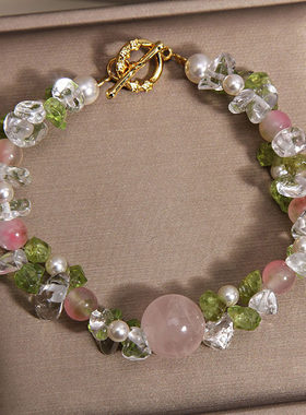 招桃花粉晶串珠手链女款轻奢小众高级感橄榄绿水晶碎石转运珠手串