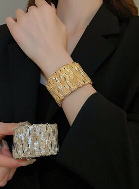 夸张金属银色手镯宽臂环手饰女2026新款金色粗手环胳膊手臂配饰