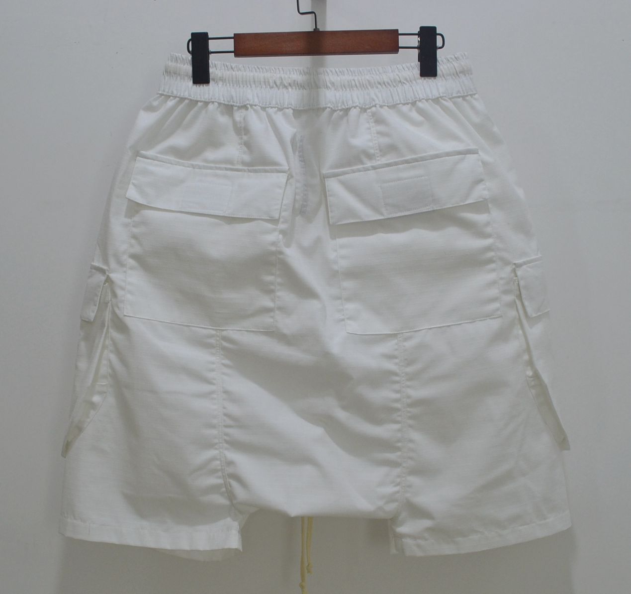 ROrick主线短裤双侧兜白色垮裤吊裆哈伦裤宽松型五分裤男 - 图0
