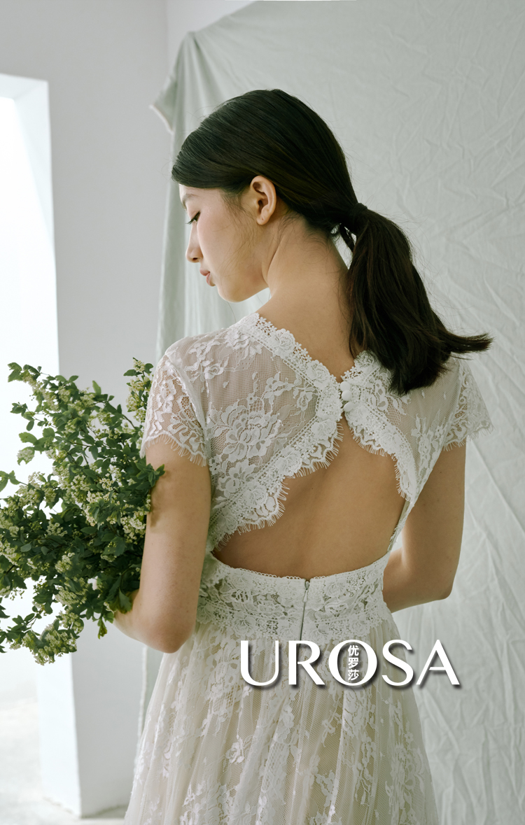 Lace design garden lights for bride, V-neckline, fitted, backless Lace design garden lights for bride, V-neckline, fitted, backless