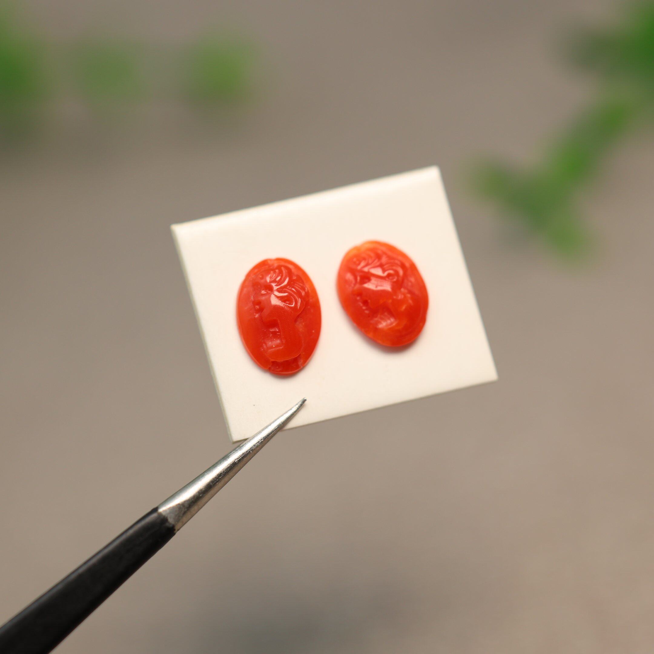 Natural organic ruby ​​character head ring face