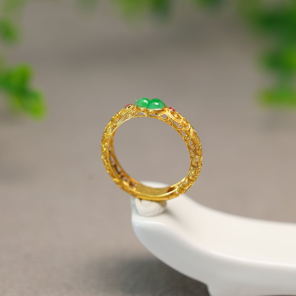 Ice full of green natural A-grade gourd ring