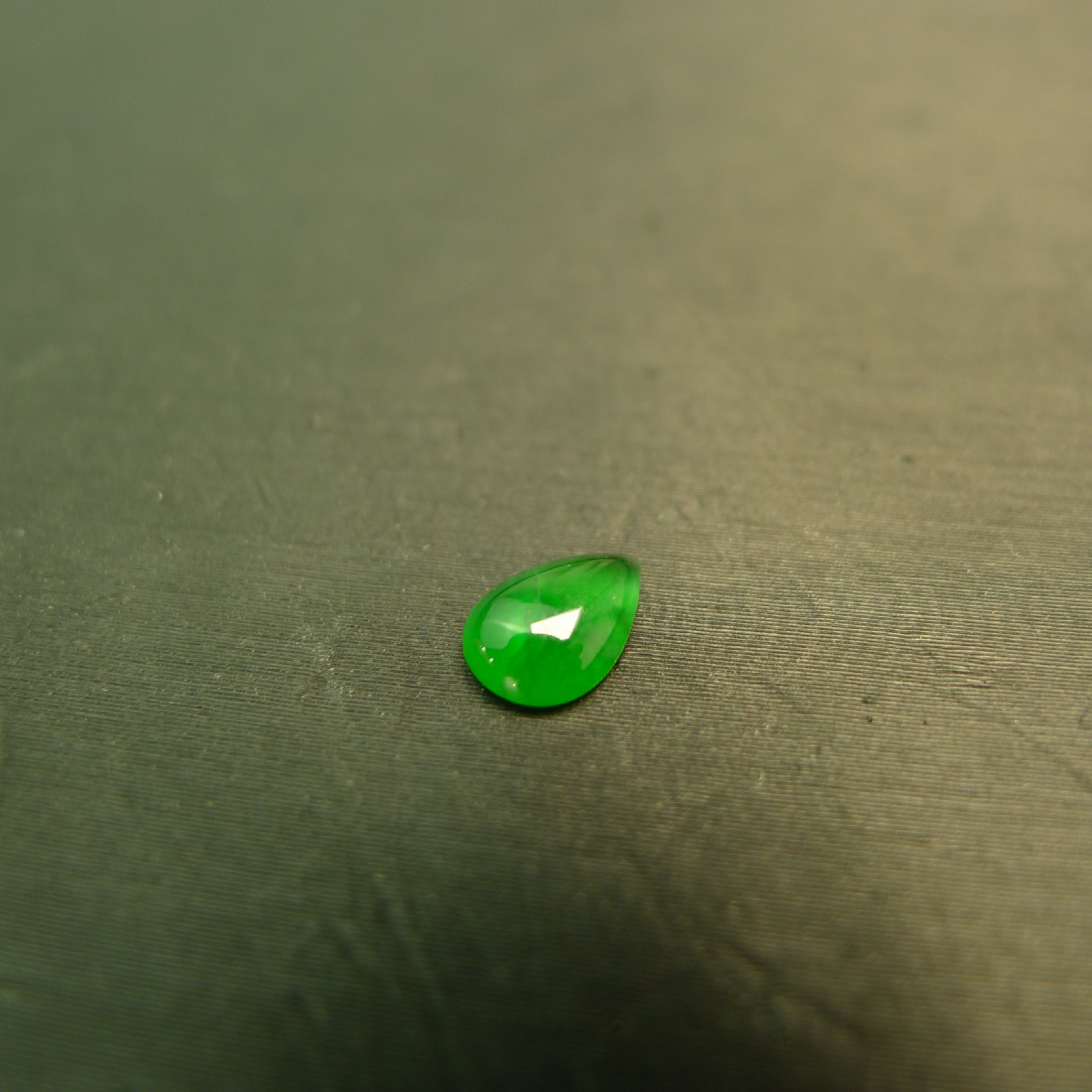 Ice full of green natural grade A jade drop-shaped ring surface