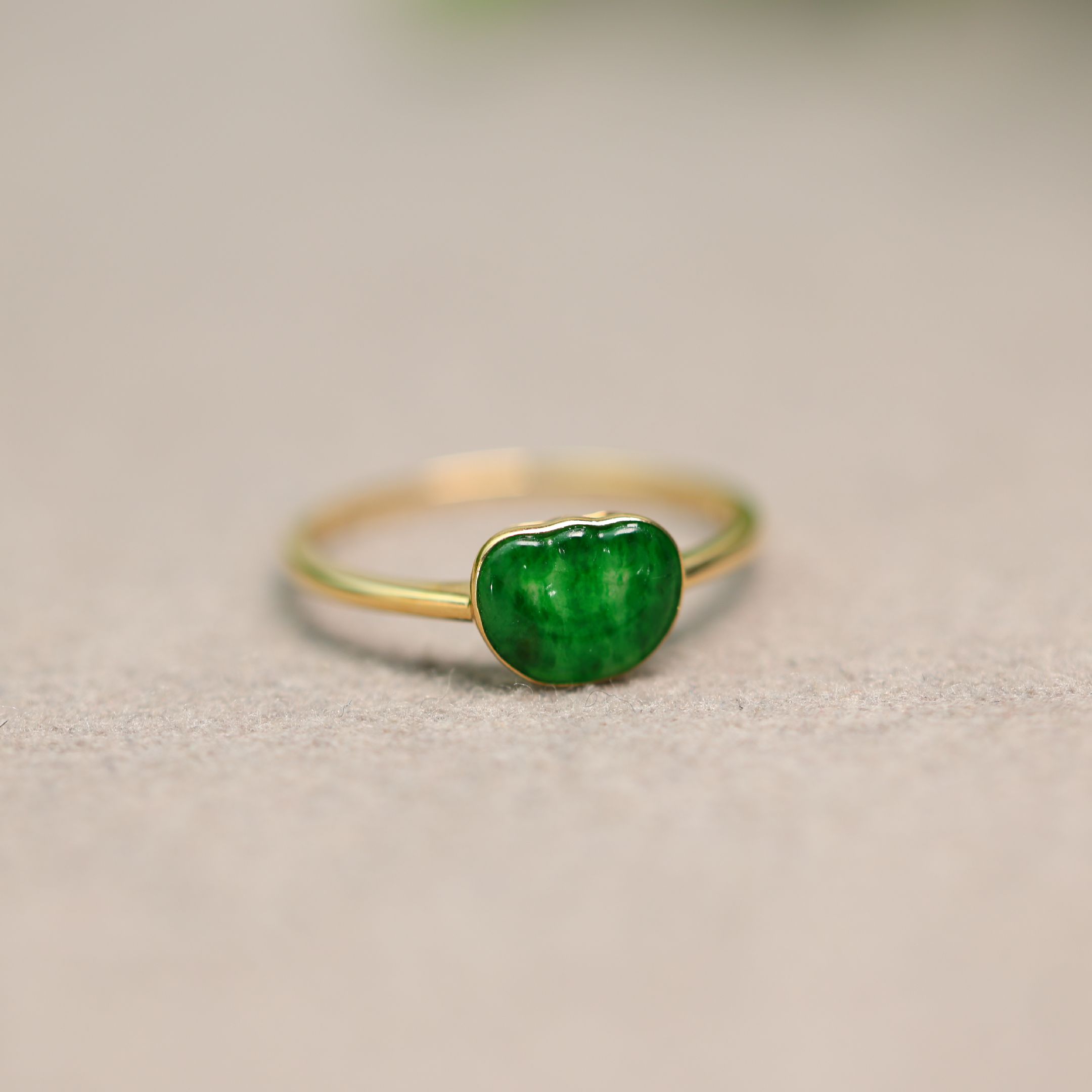 18K gold inlaid natural grade A jadeite Ruyi head ring