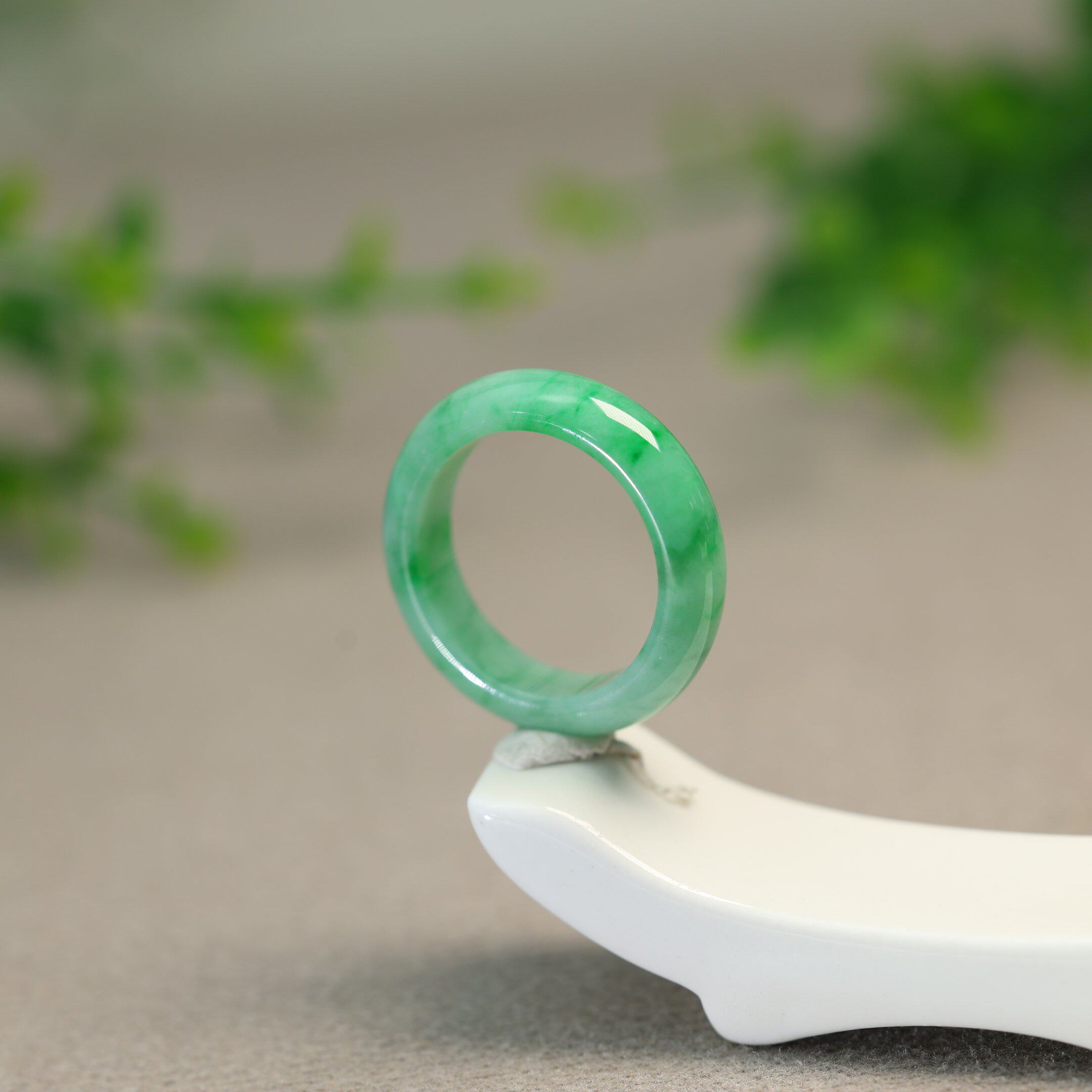 Waxy green Myanmar natural A-grade jade ring