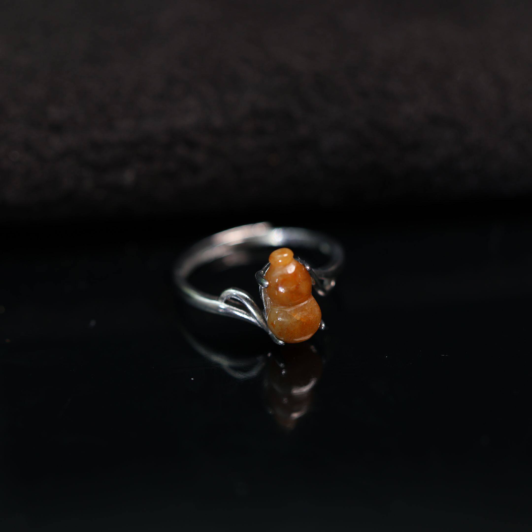 Natural grade A yellow jade gourd live ring for women