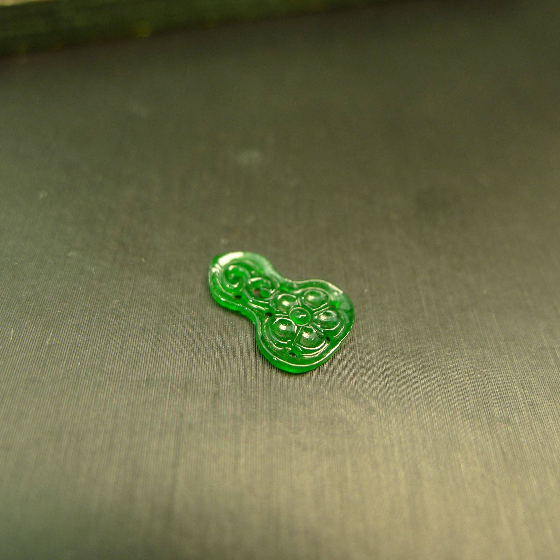 Natural Grade A Jadeite Hollow Carved Gourd Ring Face