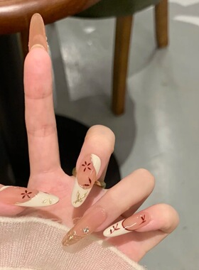 纯手工穿戴甲高级感裸杏复古手绘枫叶金箔珍珠轻奢风纯欲美甲贴片