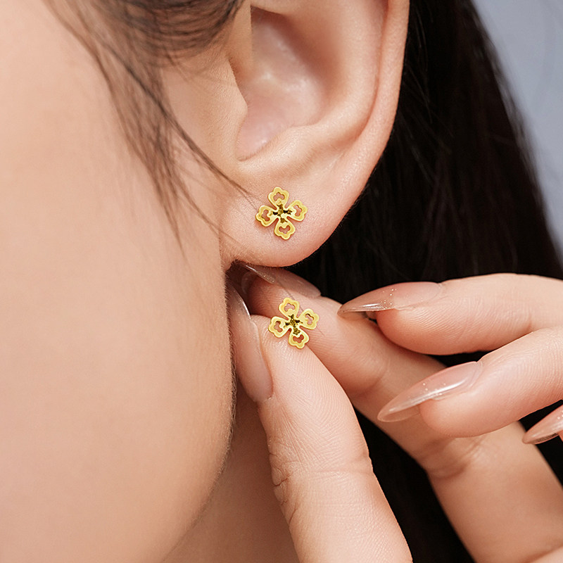 老庙黄金足金镂空四叶草耳钉5G精致幸运四叶草时尚美好女生通勤,淘宝优惠券,粉丝福利购,淘宝优惠卷
