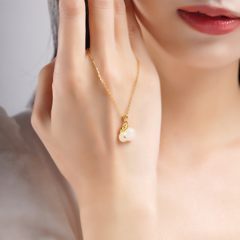 老庙足金999兔挂坠糯米团子和田玉 老庙颈饰