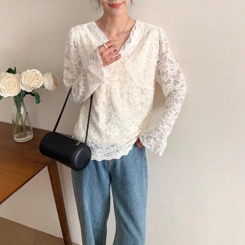 2025新款拼接网纱V领蕾丝打底衫女秋冬新款独特别致修身显瘦内搭 - 图2